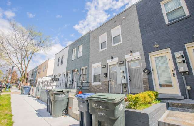 Lovely 2 BR/2 BA Condo in Trinidad! - 1223 16th Street Northeast, Washington, DC 20002