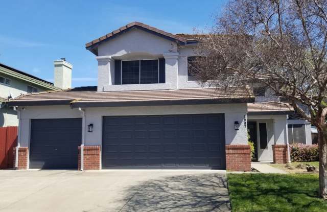 Beautiful Rocklin 4 Bedroom Home with 3 Car Garage! - 5907 Pebble Creek Drive, Rocklin, CA 95765