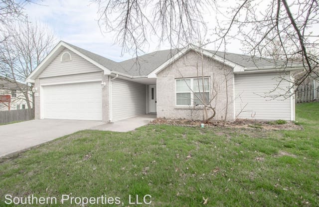 1601 Smiley Ln. - 1601 East Smiley Lane, Columbia, MO 65202