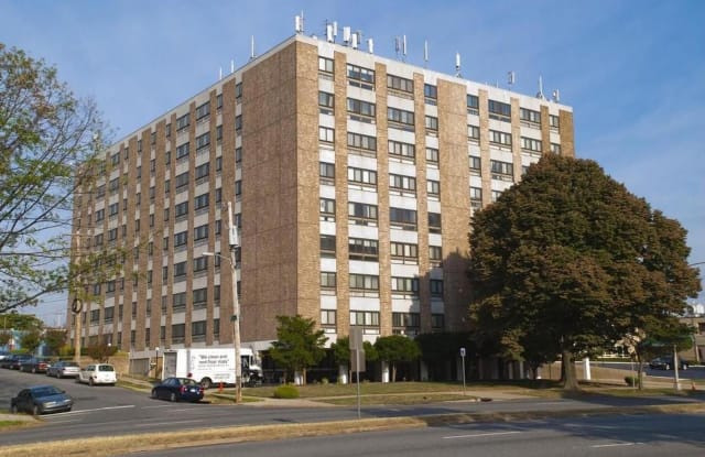 7600 E ROOSEVELT BOULEVARD - 7600 Roosevelt Boulevard, Philadelphia, PA 19152