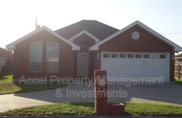 2923 Crockett St.