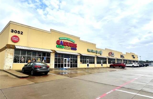 Photo of 3052 N Eastman Road