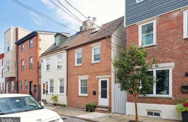 1217 E OXFORD STREET - 1217 East Oxford Street, Philadelphia, PA 19125