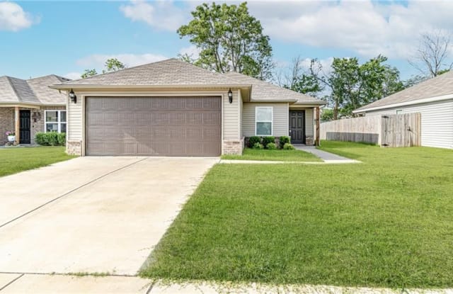 5016  W Colfax  LOOP - 5016 West Colfax Loop, Fayetteville, AR 72704