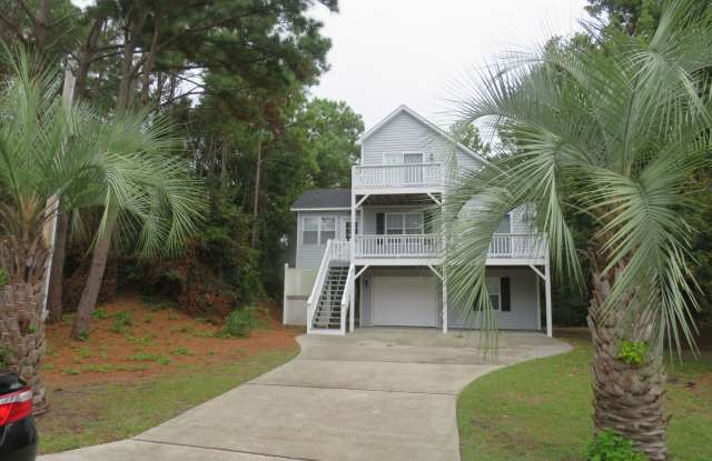 208 Stroud Street, Emerald Isle NC 28594