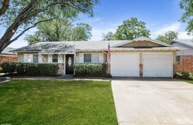 902 Woodbrook Street - 902 Woodbrook Street, Arlington, TX 76011