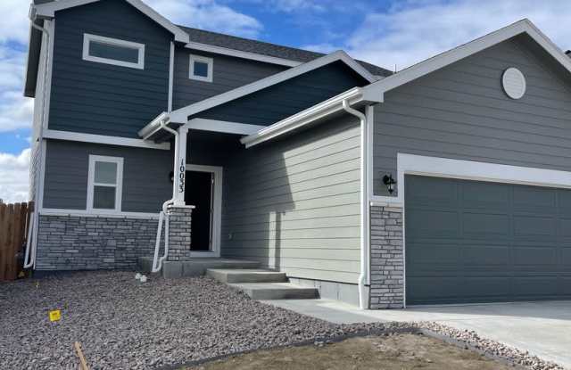 Charming home just minutes from Fort Carson and Peterson Air Force Base photos photos