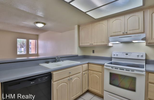 520 E Weber Dr, Apt 36 - 520 East Weber Drive, Tempe, AZ 85281