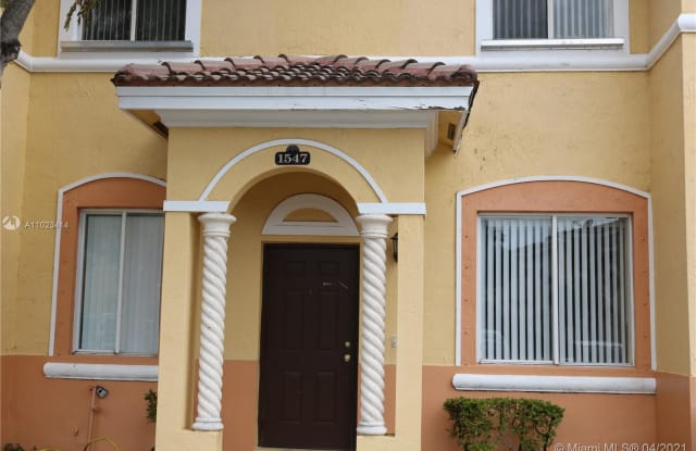 1547 SE 24th Ct - 1547 Southeast 24th Court, Homestead, FL 33035