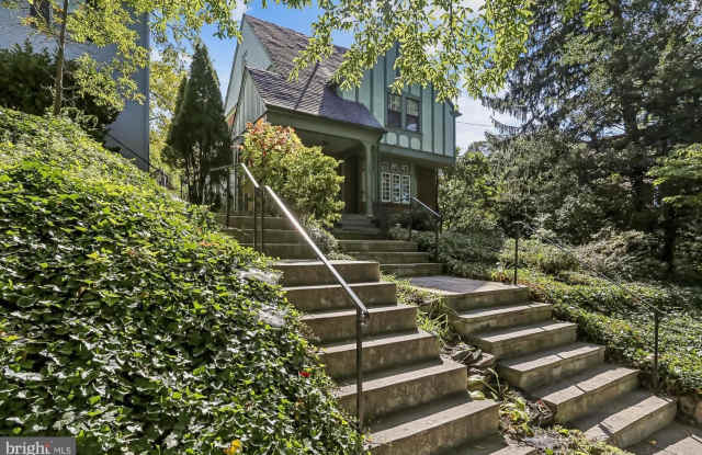 Photo of 5339 32ND ST NW