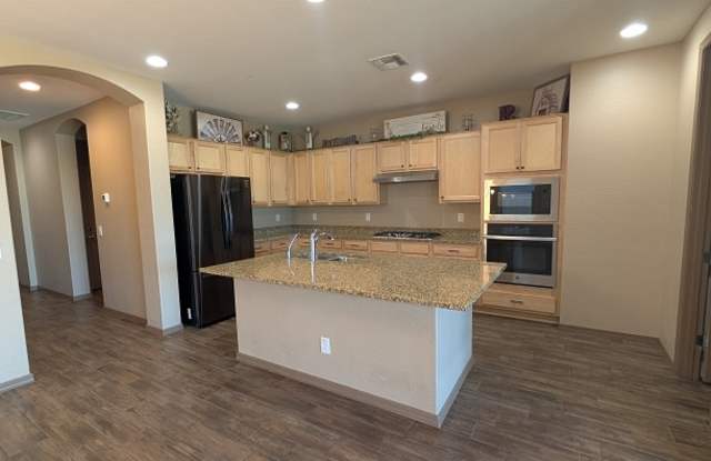 41390 West Carlisle Lane