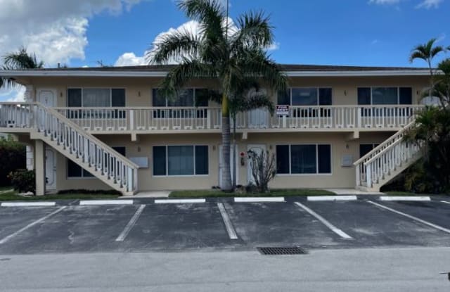 2141 NE 41 Street 7 - 2141 Northeast 41st Street, Lighthouse Point, FL 33064