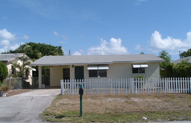 611 West Broward Street - 611 West Broward Street, Lantana, FL 33462