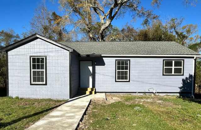 Gorgeous 4 bed 2 bath home!