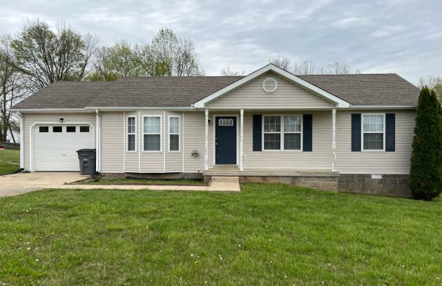 258 Golden Pond Ave - 258 Golden Pond Avenue, Oak Grove, KY 42262