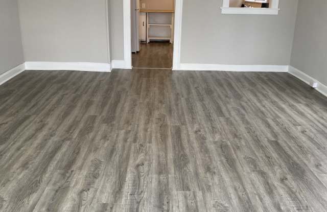 5338 Winthrop Avenue