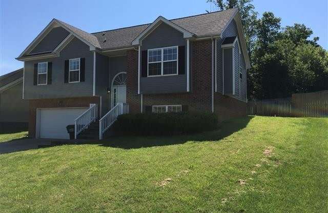 Coming Soon! Large gorgeous home with great floorplan. Pets Allowed with no breed restriction!