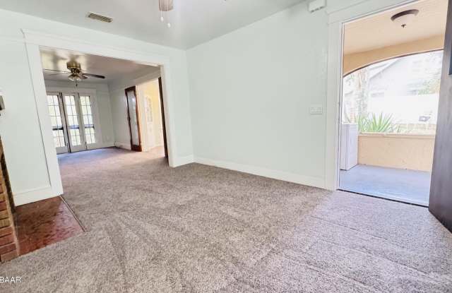 215 Glenview Boulevard unit: 1