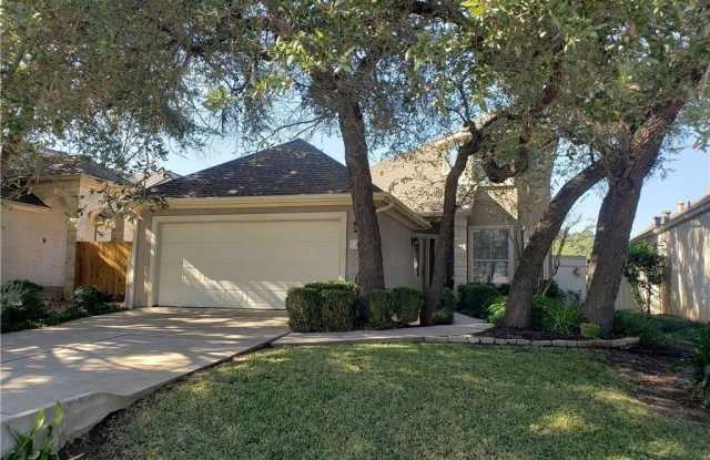 44  Troon DR