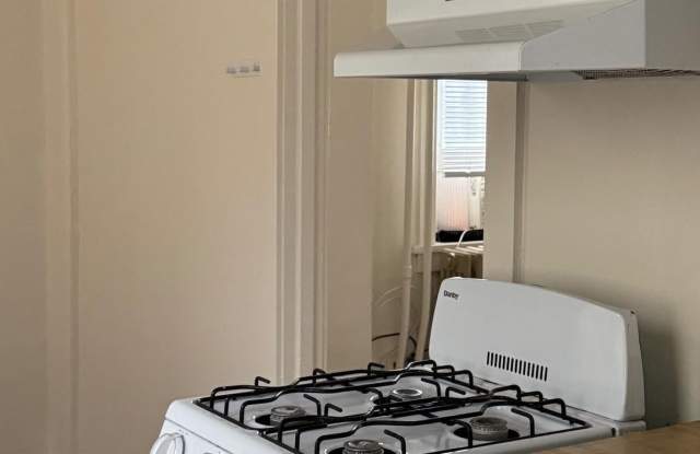 15 W UNION Street W unit: #1