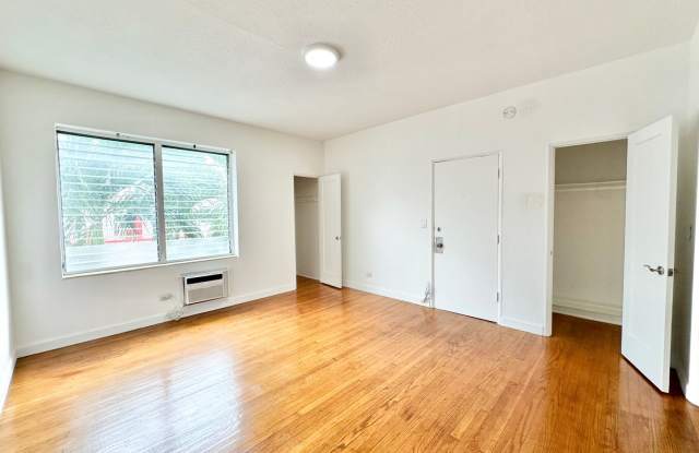 Spacious Studio on 12 Street between Euclid  Pennsylvania Ave