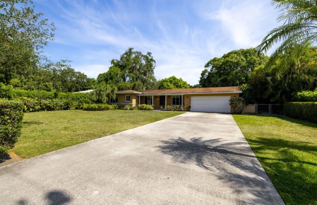 7470 SW 104th St - 7470 Southwest 104th Street, Pinecrest, FL 33156