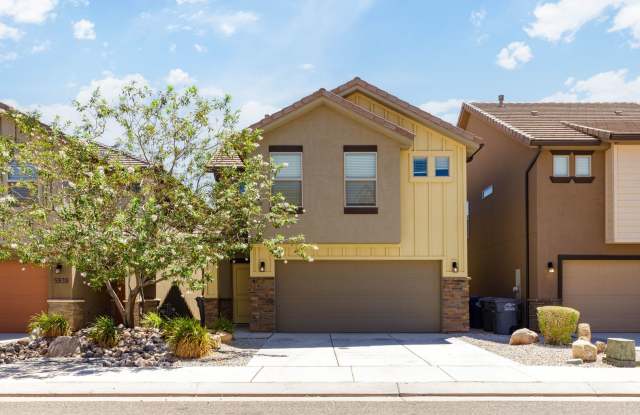 4 bed | 2 1/2 bath | 2 car garage in Desert Canyon with washer/dryer/fridge