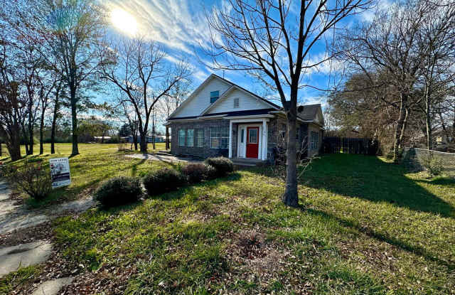 Lovely little home for rent in Wills Point! photos photos