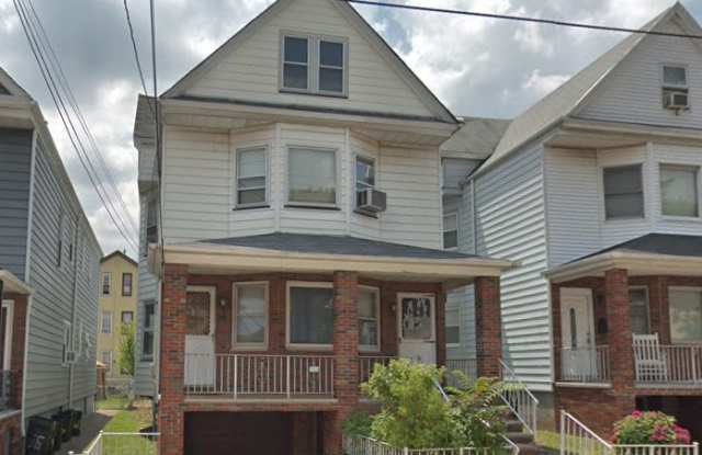 68 WEST 30TH ST - 68 West 30th Street, Bayonne, NJ 07002