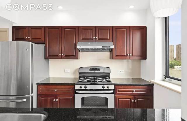 1635 Lexington Avenue