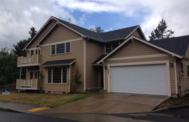 5241 SE Inglis Ct - 5241 Southeast Inglis Court, Jennings Lodge, OR 97267