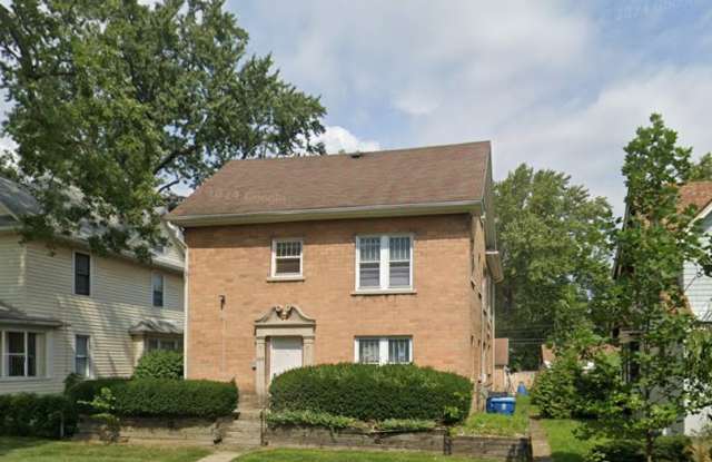 1219 Egleston - 1