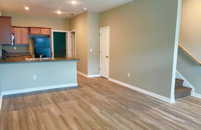 Stylish 3/3 Condo Minutes from FSU, FAMU  TSC—Prime Location!