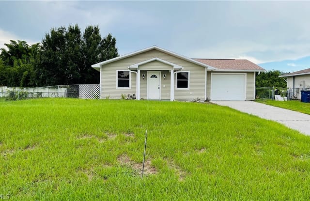 3907 35th Street SW - 3907 35th Street Southwest, Lehigh Acres, FL 33976