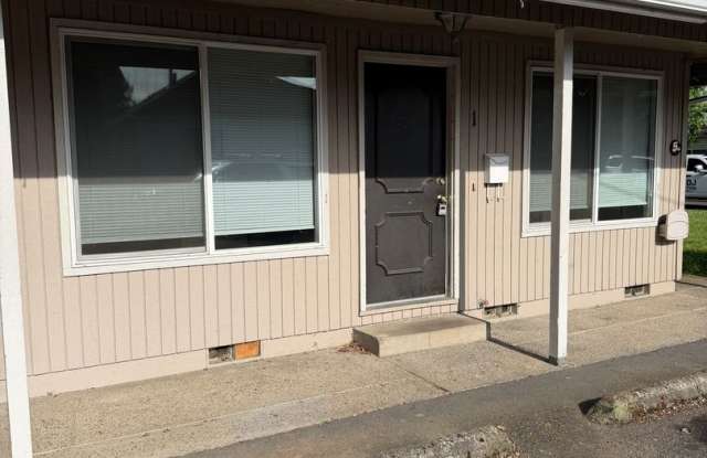Pet Friendly 2 Bedroom in Lebanon!