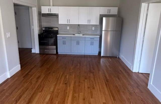 Photo of 515 W 7th St