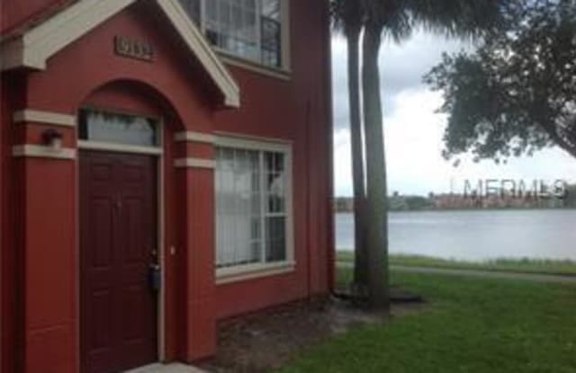 9132 LAKE CHASE ISLAND WAY - 9132 Lake Chase Island Wy, Westchase, FL 33626