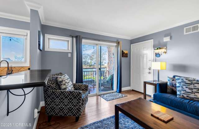 1641 Elm Avenue unit: 18