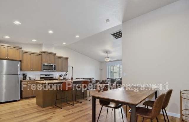 1824 East Ringneck Street