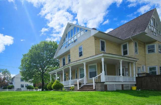 90 Washington Street