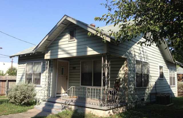 Room in 2 Bedroom Home at E Elmira St