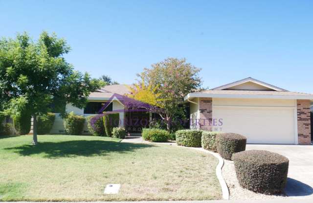 Bright 3 Bed 2 Bath 1,866sqft Carmichael Home with Pool