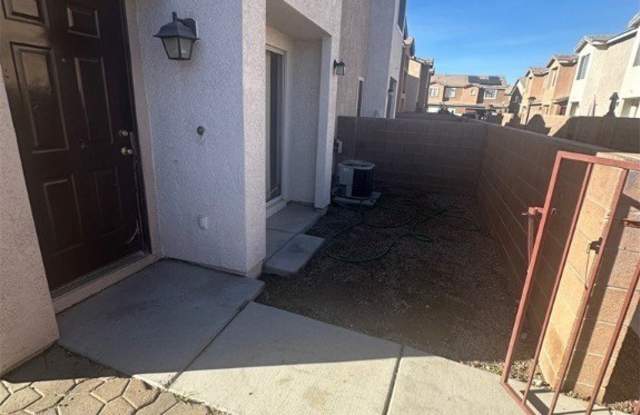 3692 Starry Beach Avenue