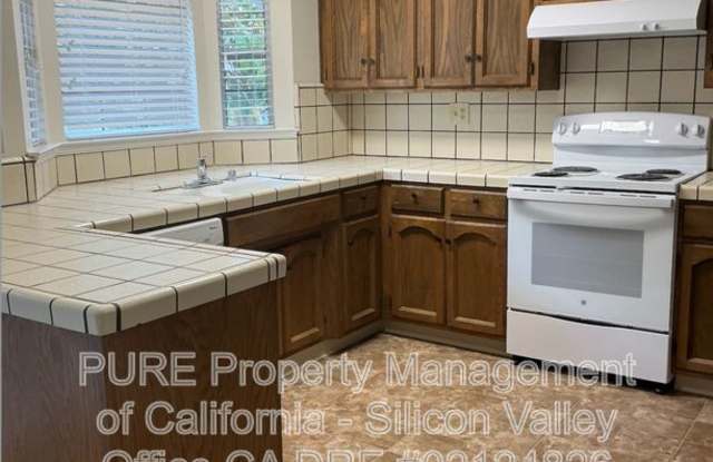 206 Pennsylvania Avenue