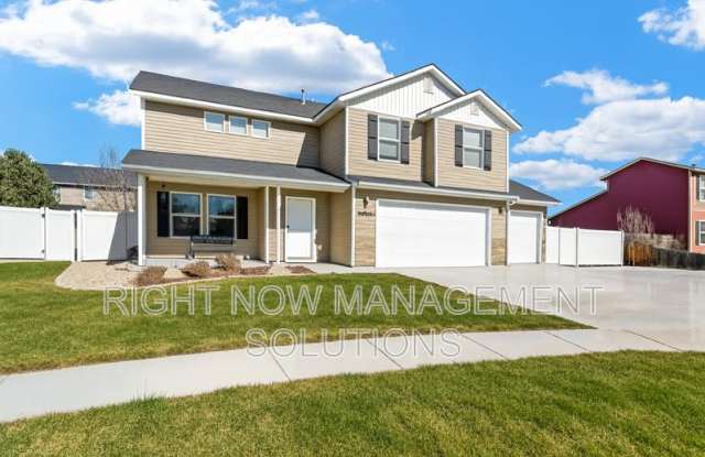 1860 East Adelaide Drive