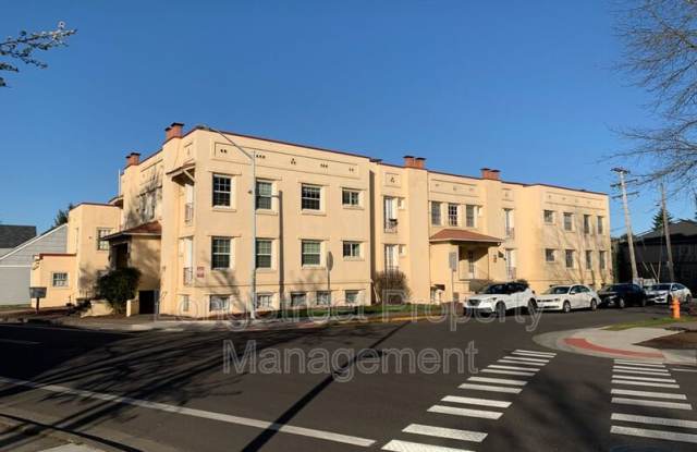 Photo of 205 NW Kings Blvd