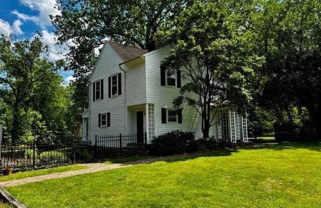 Photo of 410 WHARF ROAD