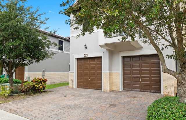 10429 Nw 61 Ln.