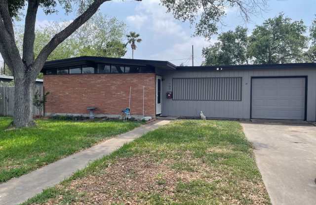 One Block from Texas A Kingsville!