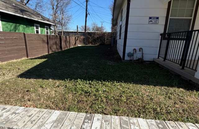 Come check out this fully furnished (even the dishes are here!) home right off Historic Route 66